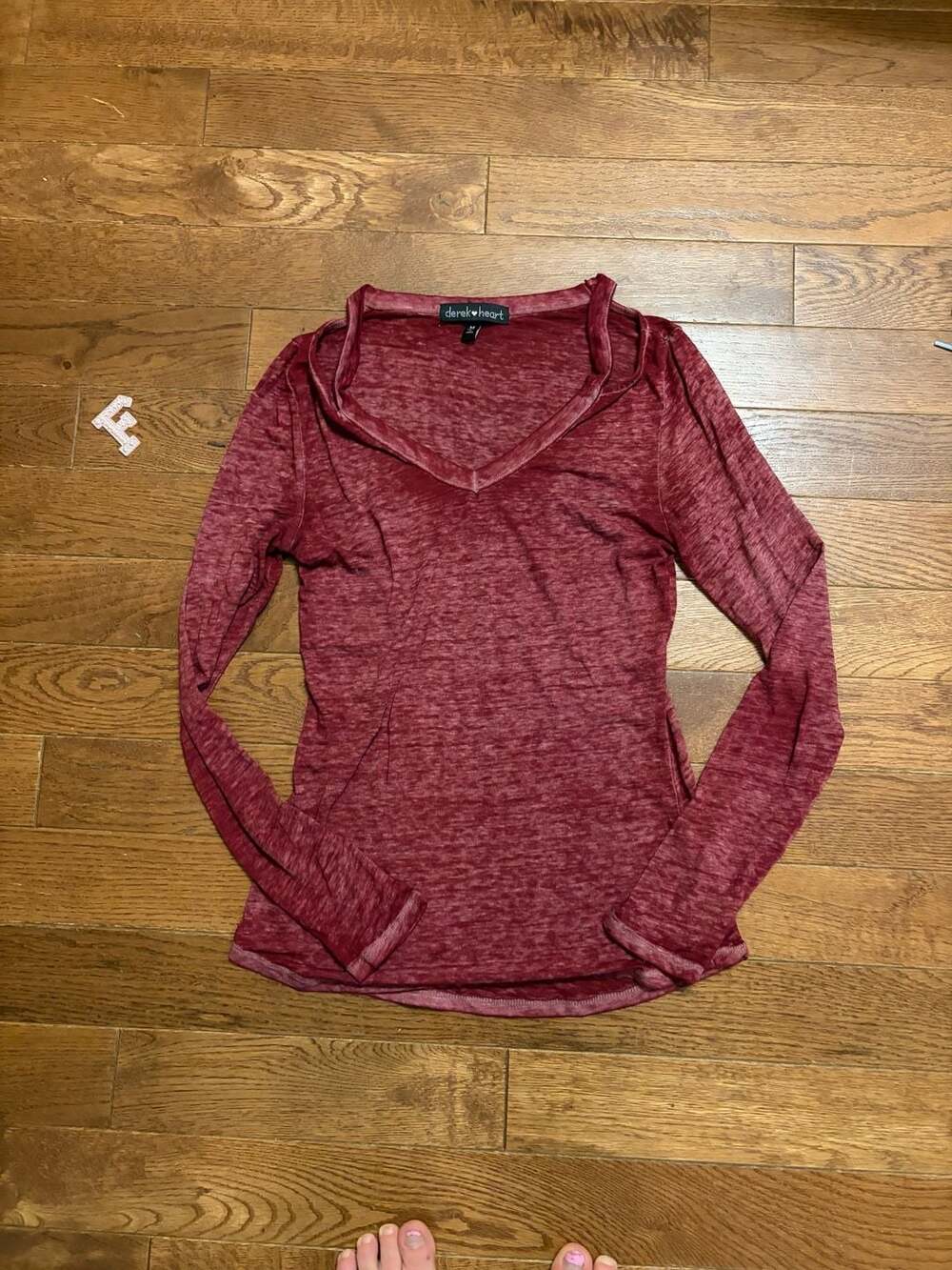 Derek Heart Long Sleeve Top Size M Red Marled V-Neck